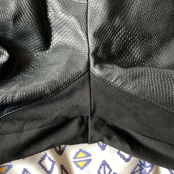 Le Chateau leather fronted leggings - Picture 8 of 8